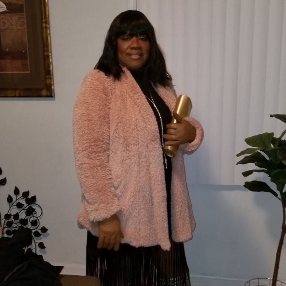 Meet your Posher, Valerie